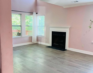 563 Crestridge Court - Photo Thumbnail 7