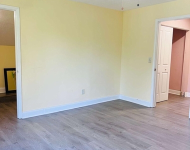 563 Crestridge Court - Photo Thumbnail 21