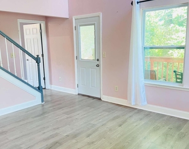 563 Crestridge Court - Photo Thumbnail 12