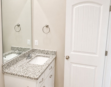 125 Gary Circle - Photo Thumbnail 5