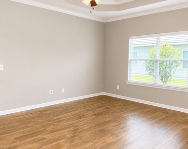 125 Gary Circle - Photo Thumbnail 7