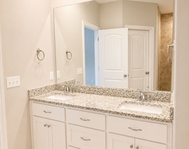 125 Gary Circle - Photo Thumbnail 13