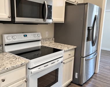 103 Chandler Way - Photo Thumbnail 3