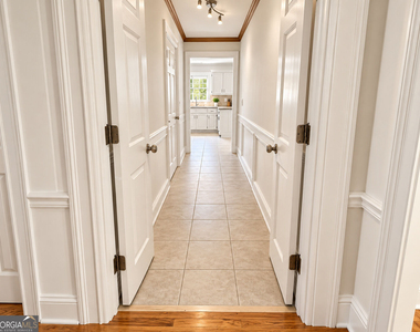 1826 Hermitage Place - Photo Thumbnail 22