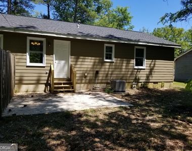 923 Old Summerville Road - Photo Thumbnail 8