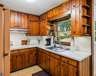640 Farrar Court - Photo Thumbnail 3