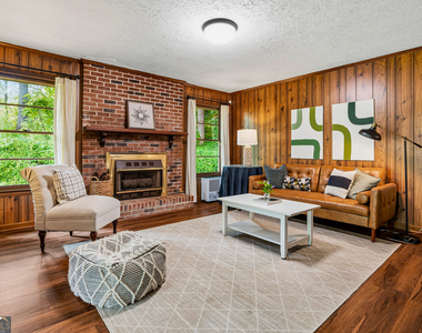 640 Farrar Court - Photo Thumbnail 12