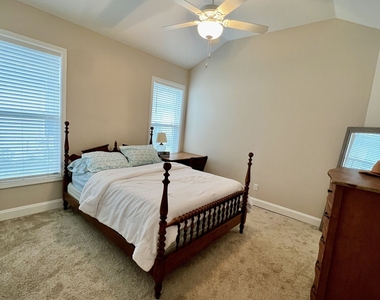 125 Ryan Nicholas Drive - Photo Thumbnail 4