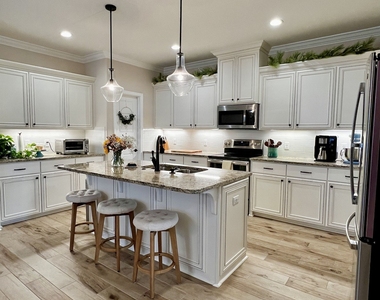 125 Ryan Nicholas Drive - Photo Thumbnail 12