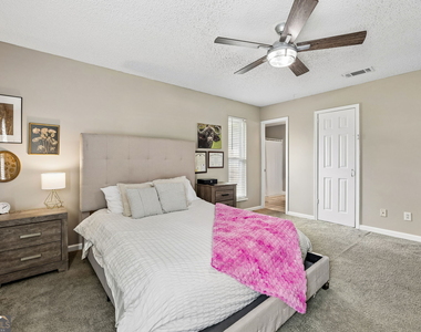 105 Wolf Bay Circle - Photo Thumbnail 16