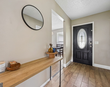 105 Wolf Bay Circle - Photo Thumbnail 4