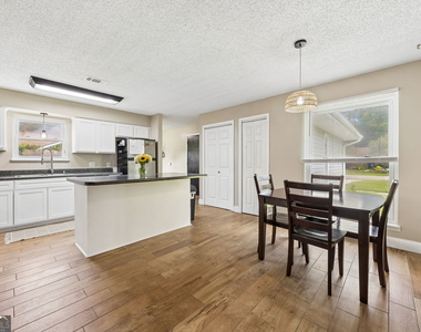 105 Wolf Bay Circle - Photo Thumbnail 9