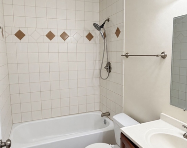 116 Natchez Court - Photo Thumbnail 6