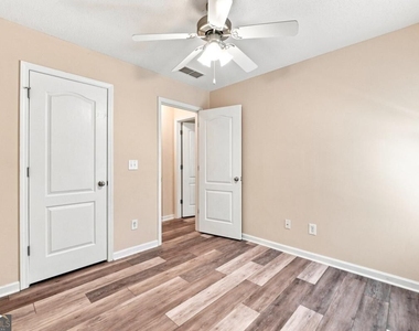 500 Terrapin Lane - Photo Thumbnail 18