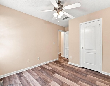 500 Terrapin Lane - Photo Thumbnail 20