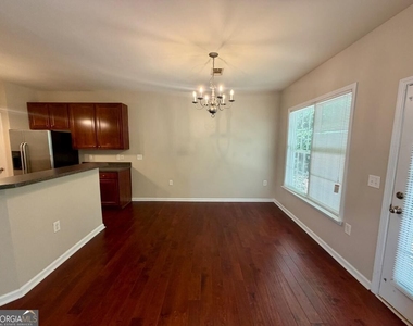 3286 Welmingham Drive Sw - Photo Thumbnail 4