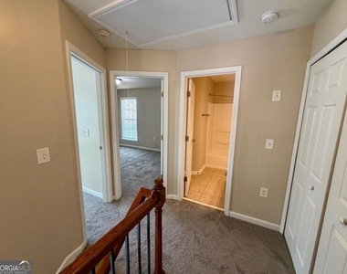 3286 Welmingham Drive Sw - Photo Thumbnail 9