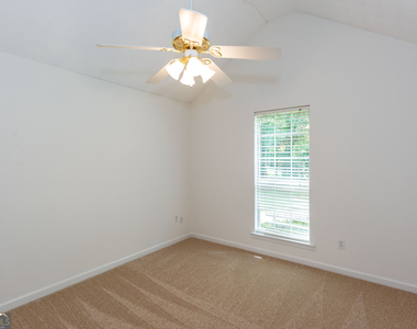 289 Marsha Way - Photo Thumbnail 24
