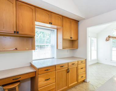 289 Marsha Way - Photo Thumbnail 10
