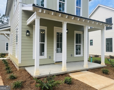 604 Freeman Street - Photo Thumbnail 1