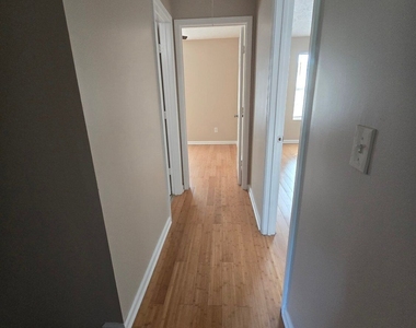 585 Forest Hills Path - Photo Thumbnail 17