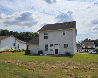 585 Forest Hills Path - Photo Thumbnail 30