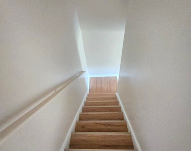 585 Forest Hills Path - Photo Thumbnail 27