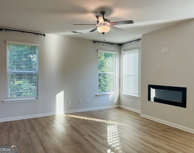 143 Chapel Hill Parkway - Photo Thumbnail 6
