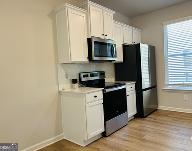 143 Chapel Hill Parkway - Photo Thumbnail 12