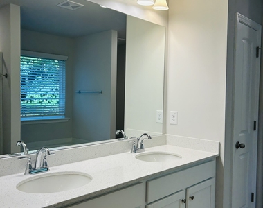 143 Chapel Hill Parkway - Photo Thumbnail 21