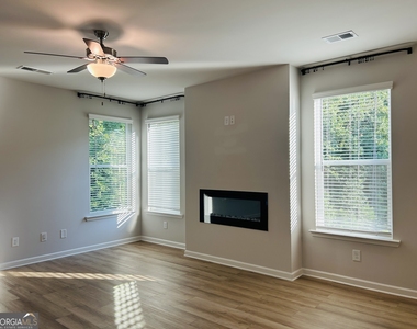 143 Chapel Hill Parkway - Photo Thumbnail 5