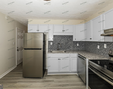 8355 Dunellen Lane - Photo Thumbnail 5