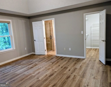 102 Belvedere Lane - Photo Thumbnail 17