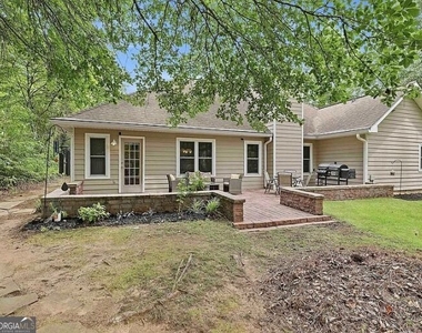 102 Belvedere Lane - Photo Thumbnail 1