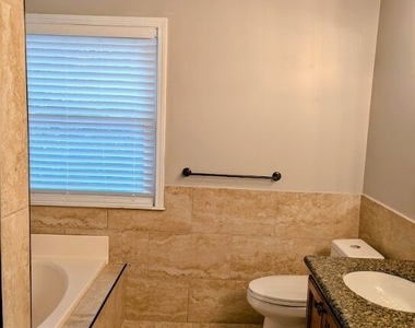 102 Belvedere Lane - Photo Thumbnail 19