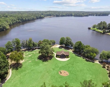 102 Belvedere Lane - Photo Thumbnail 20
