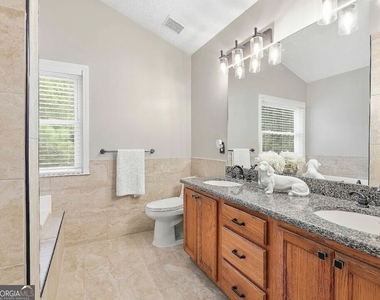 102 Belvedere Lane - Photo Thumbnail 18