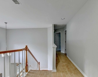 2835 Crestmont Court - Photo Thumbnail 38