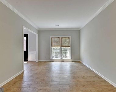 2835 Crestmont Court - Photo Thumbnail 12