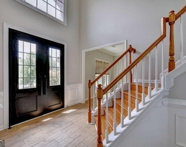 2835 Crestmont Court - Photo Thumbnail 6
