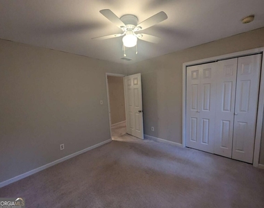 1611 Creek Pond Cove - Photo Thumbnail 11