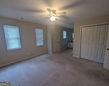 1611 Creek Pond Cove - Photo Thumbnail 1