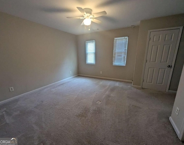 1611 Creek Pond Cove - Photo Thumbnail 10