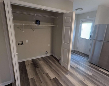 1611 Creek Pond Cove - Photo Thumbnail 18