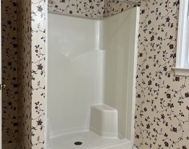 222 Garretts Drive - Photo Thumbnail 9