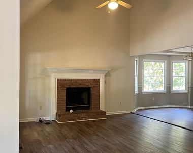 222 Garretts Drive - Photo Thumbnail 1
