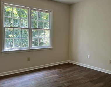 222 Garretts Drive - Photo Thumbnail 14