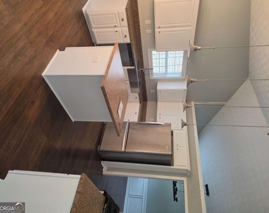 35 Montgomery Court - Photo Thumbnail 7