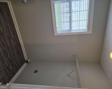 35 Montgomery Court - Photo Thumbnail 26