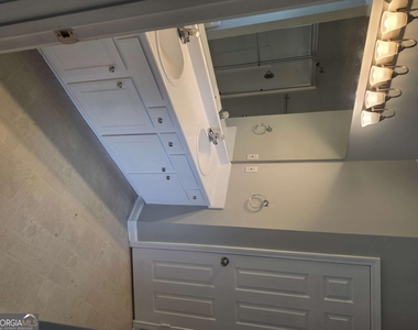 35 Montgomery Court - Photo Thumbnail 17